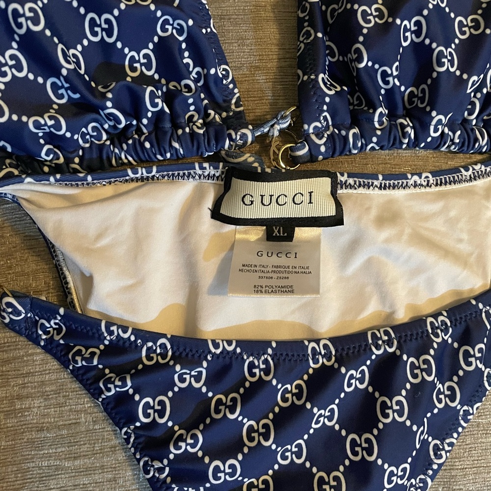 Authentic,BLUE GUCCI logo SWIM SUIT ( never worn)